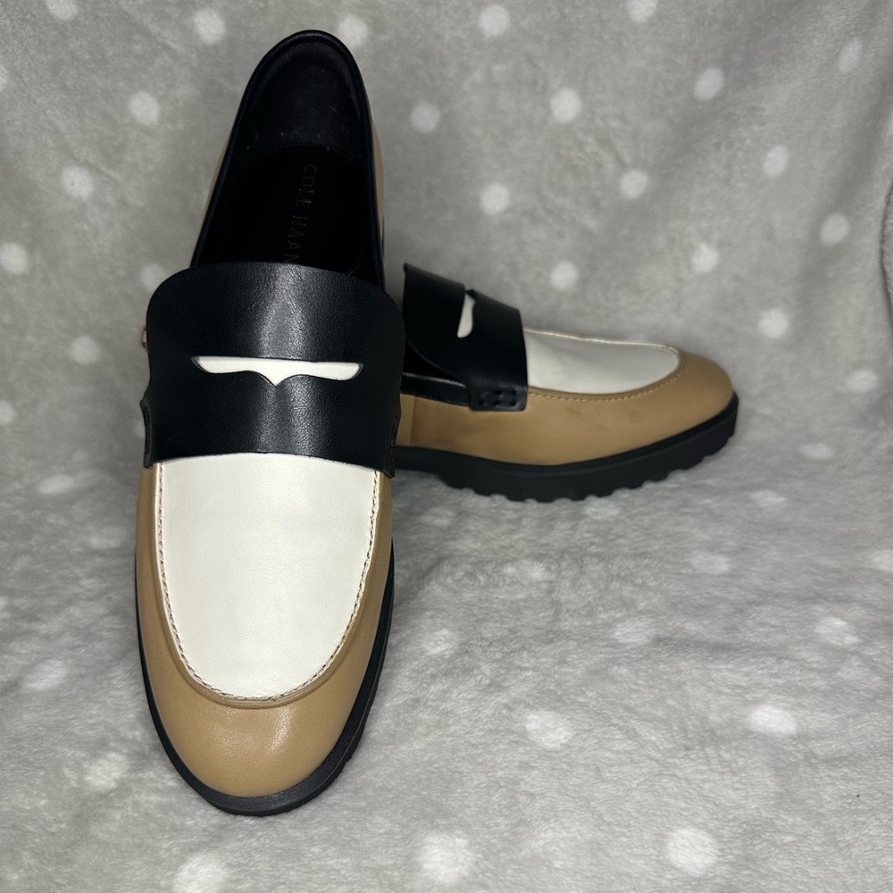 Cole Haan Women's Geneva Loafer in Birchwood, Cream, and Black size 9.5
